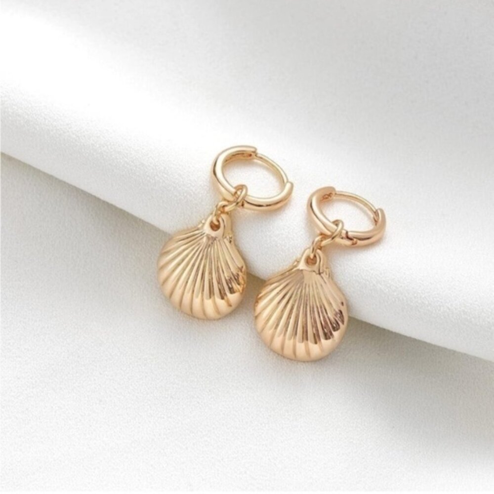 Gold 14k Gold Plated Sea Shell Huggie Hoop Earrings